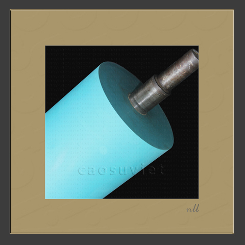 UV coating roller on wood UV coating roller on wood